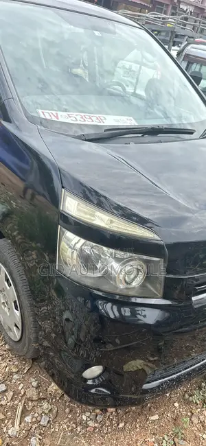 Toyota Voxy 2011 Black