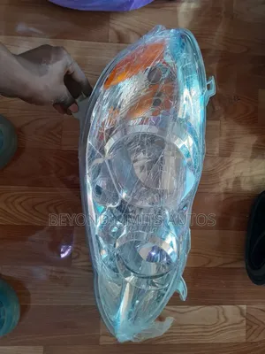 Toyota Corolla 2005,2086,2007,2008 Headlight/Headlamp