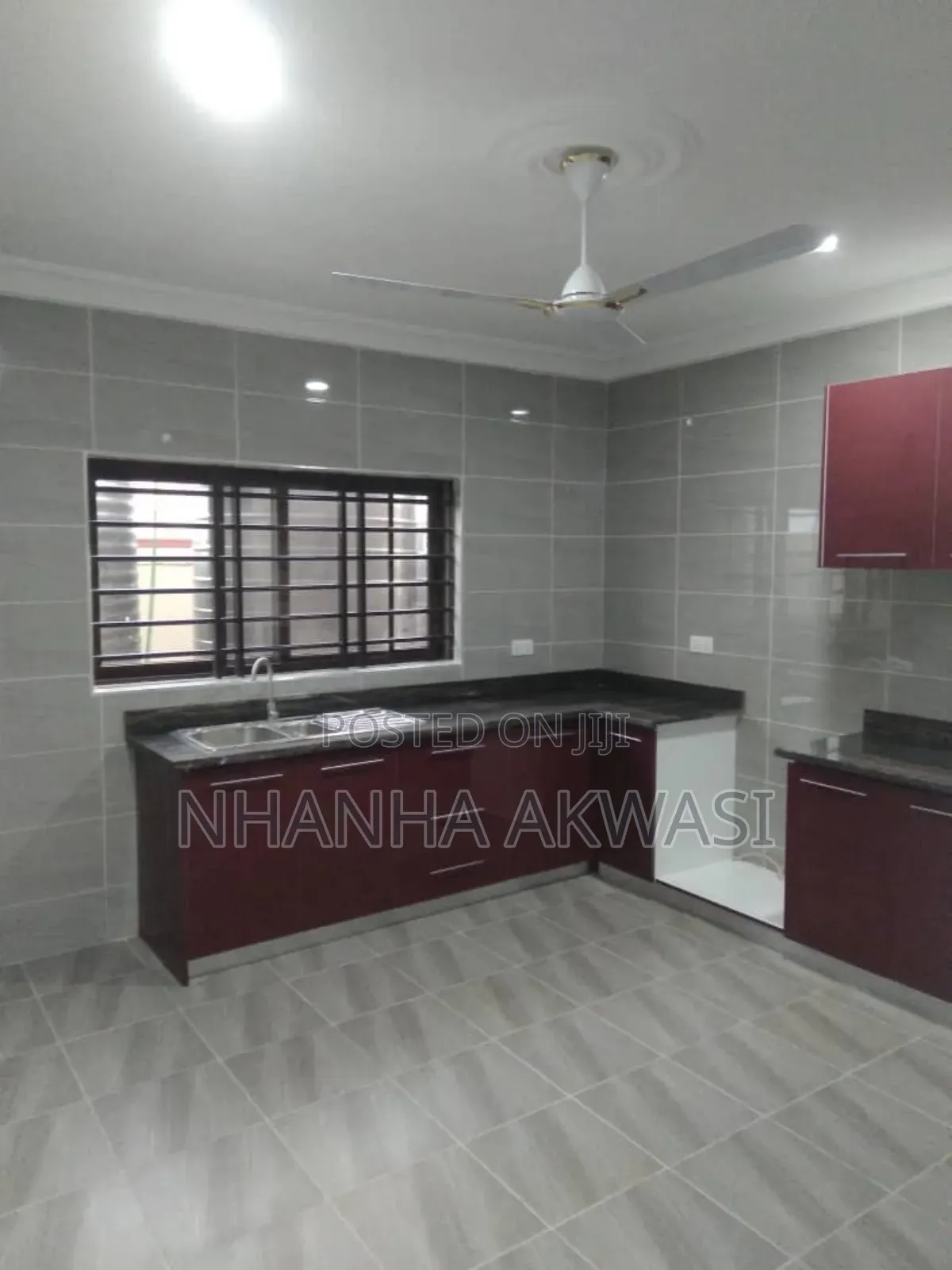 6bdrm House in Sakumono Community13, Tema Metropolitan for sale