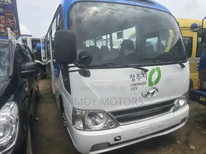 Hyundai County 2015 White