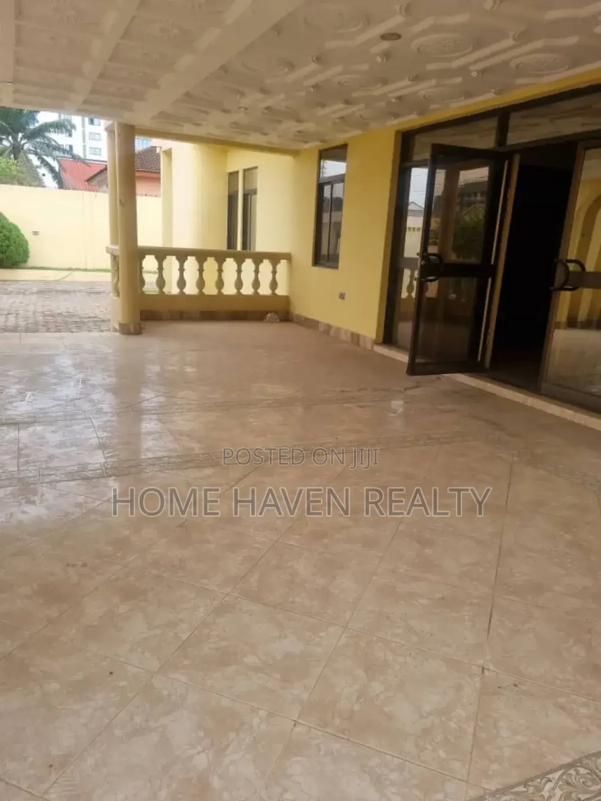 13bdrm House in West, Airport Residential Area for rent