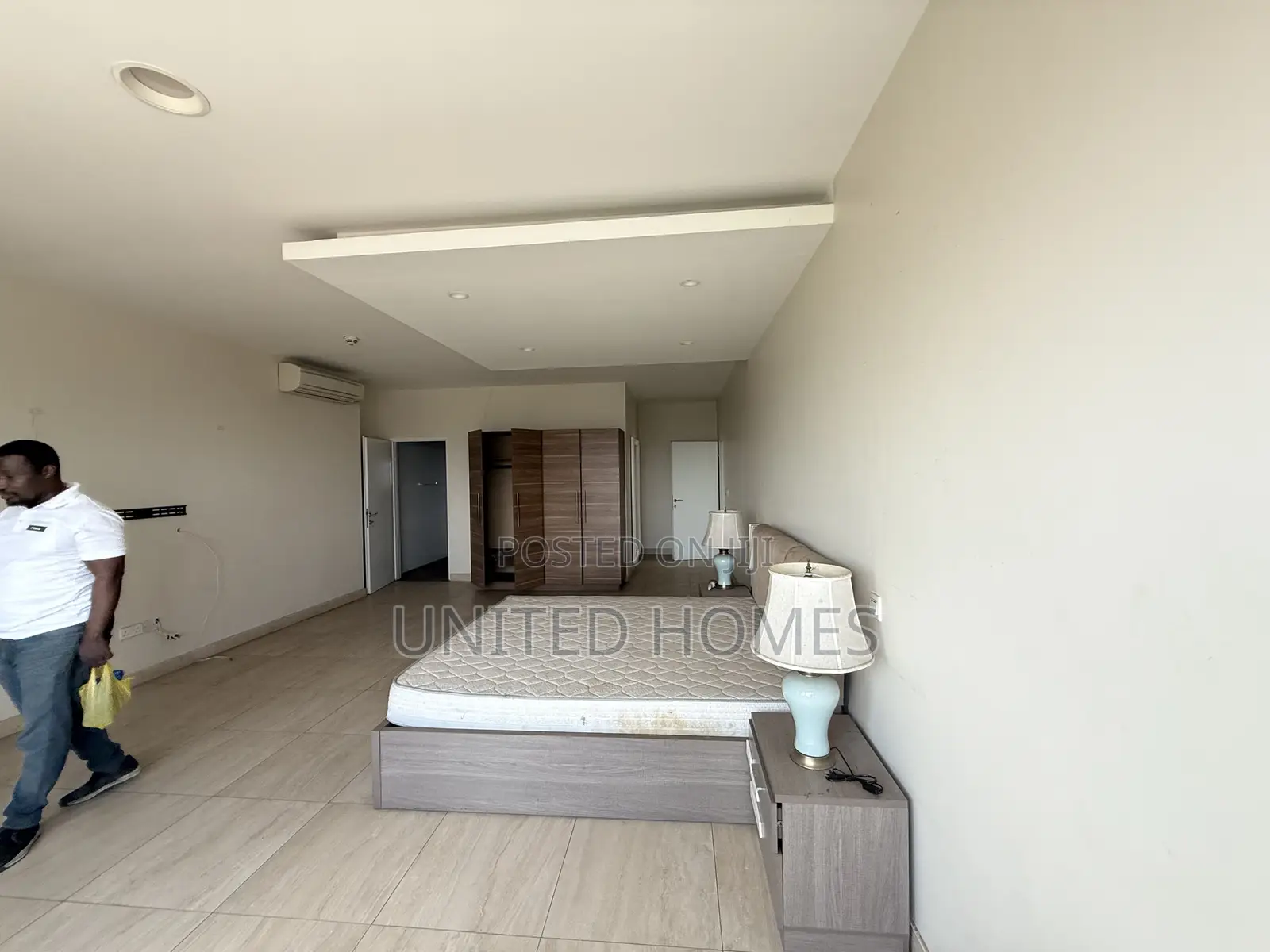 Furnished 3bdrm Penthouse in Ridge for rent