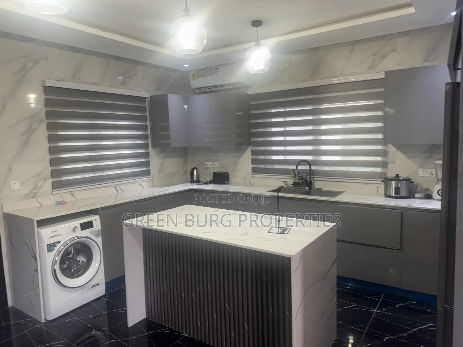 Furnished 4bdrm Townhouse / Terrace in Green, East Legon for rent