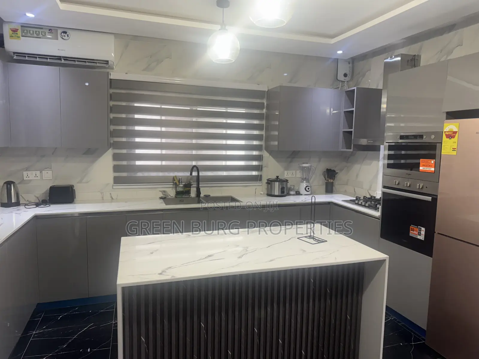 Furnished 4bdrm Townhouse / Terrace in Green, East Legon for rent