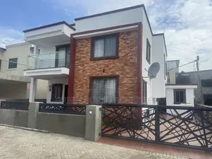 Furnished 4bdrm Townhouse / Terrace in Green, East Legon for rent