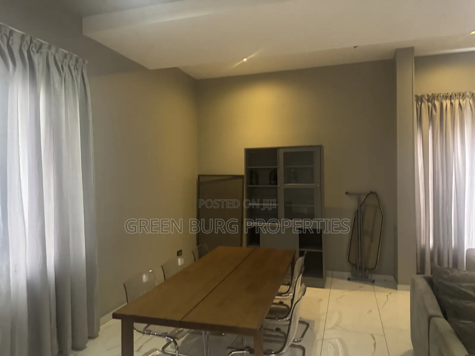 Furnished 5bdrm Townhouse / Terrace in Green, East Legon for rent