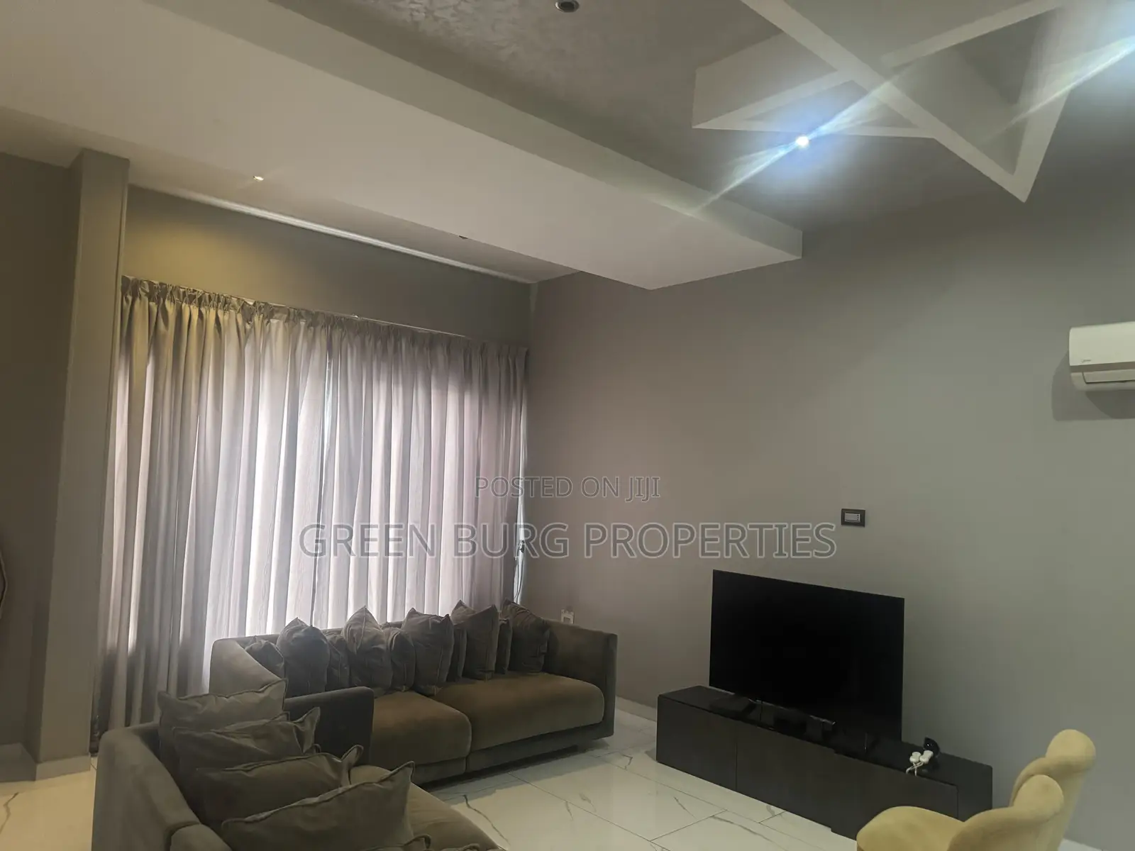 Furnished 5bdrm Townhouse / Terrace in Green, East Legon for rent