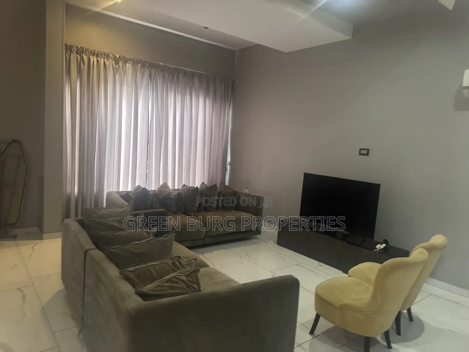 Furnished 5bdrm Townhouse / Terrace in Green, East Legon for rent