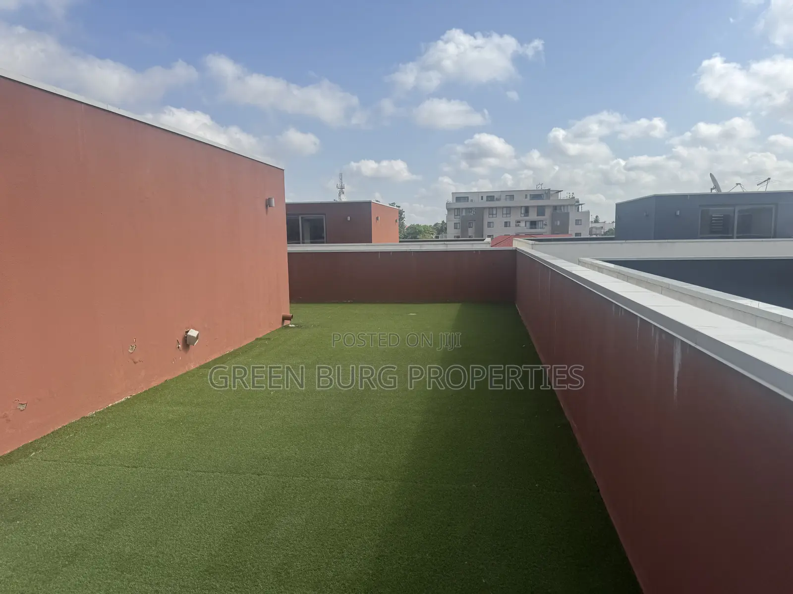 Furnished 5bdrm Townhouse / Terrace in Green, East Legon for rent