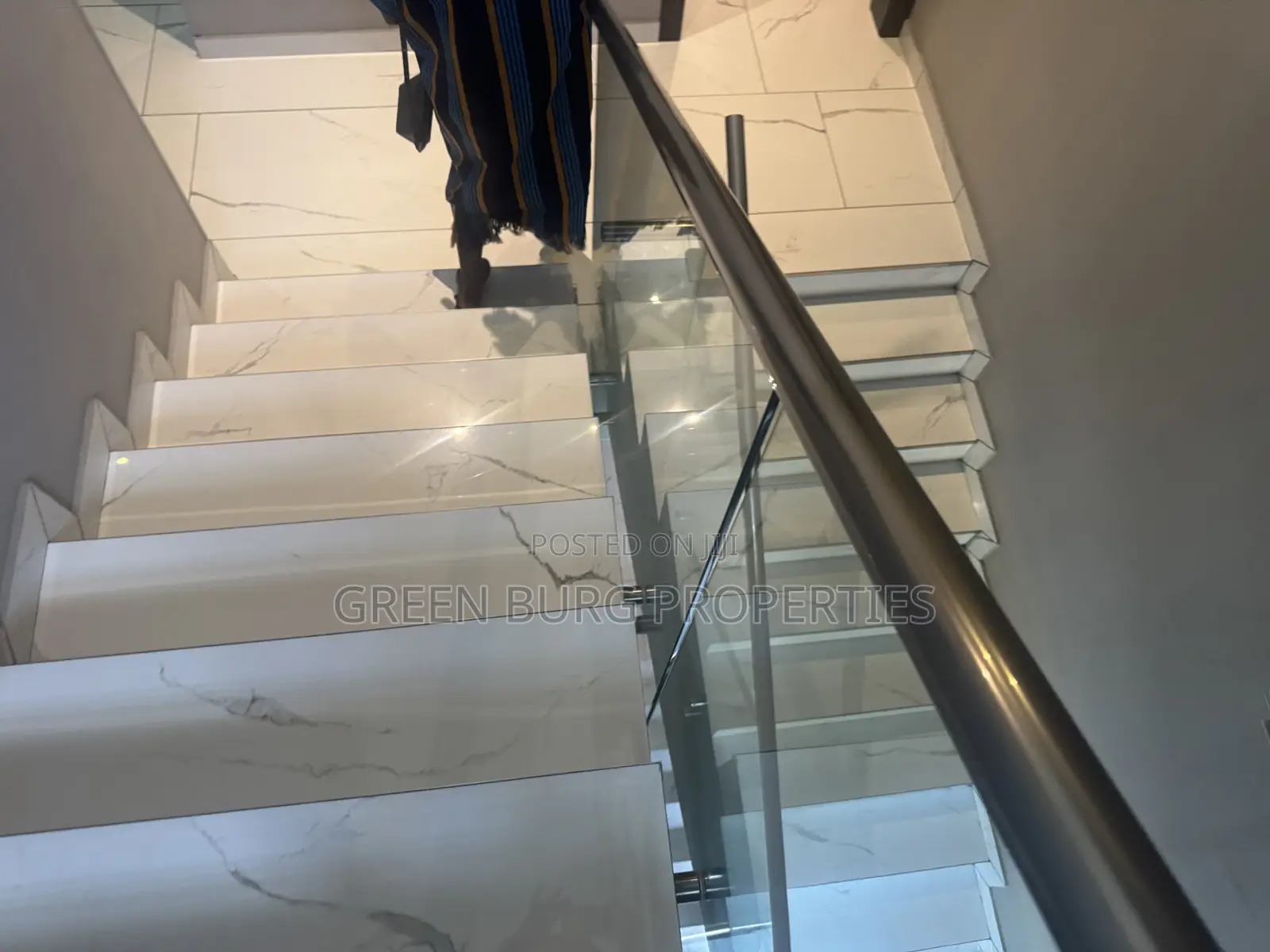 Furnished 5bdrm Townhouse / Terrace in Green, East Legon for rent
