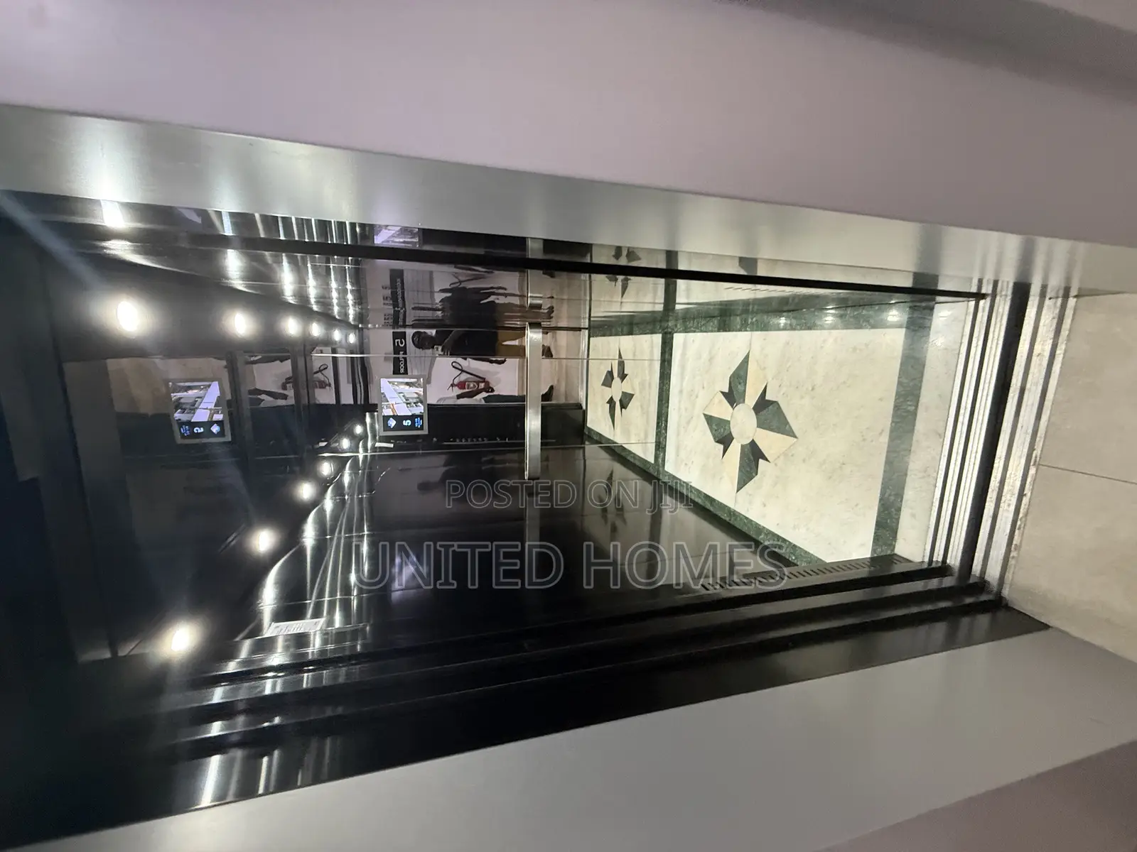 360 Square Meters Office for Rent at Ridge