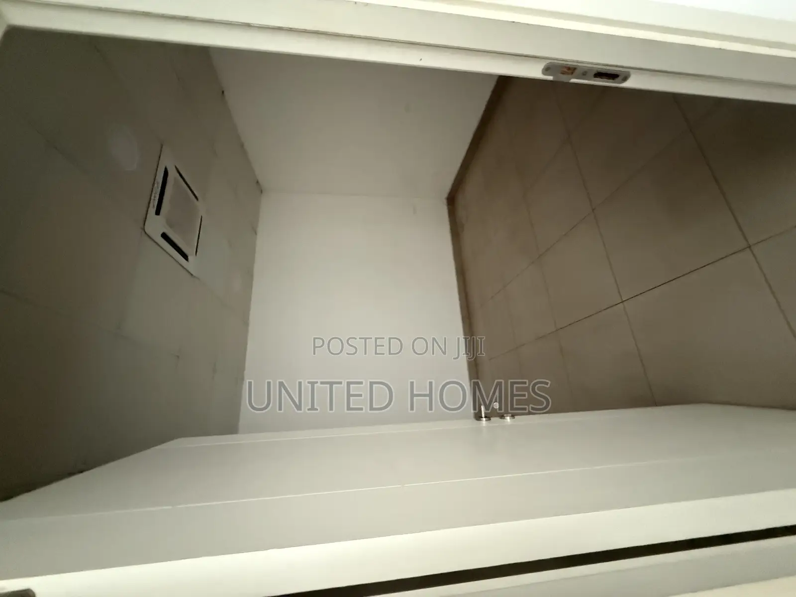 360 Square Meters Office for Rent at Ridge