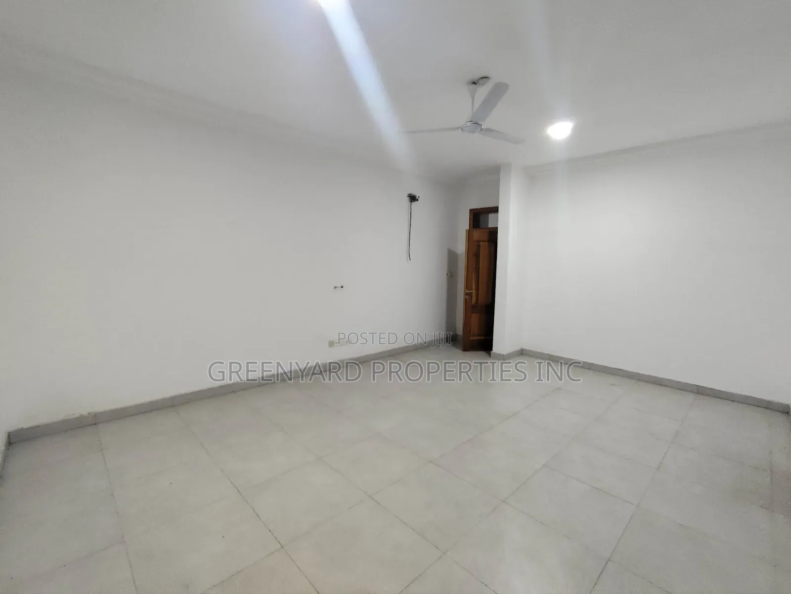 3bdrm Apartment in American House, East Legon for rent