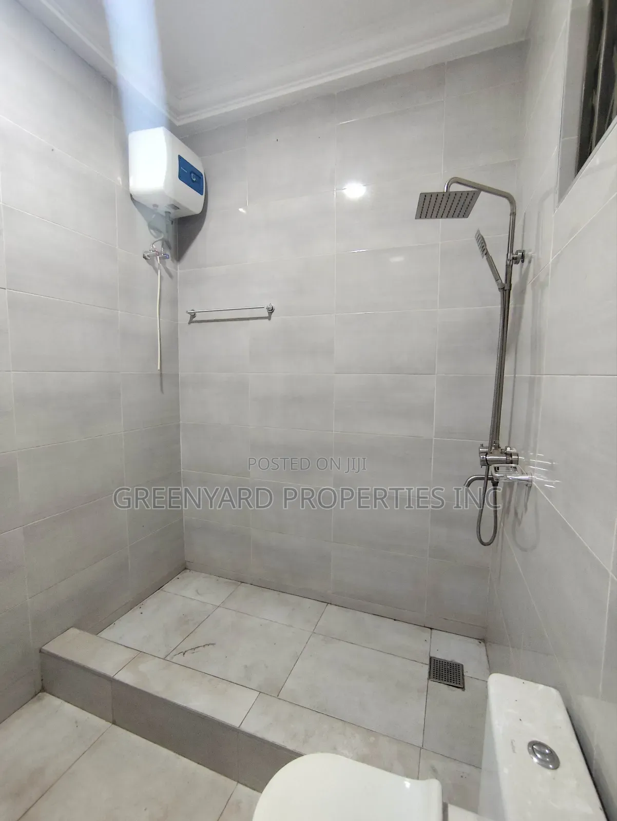 3bdrm Apartment in American House, East Legon for rent