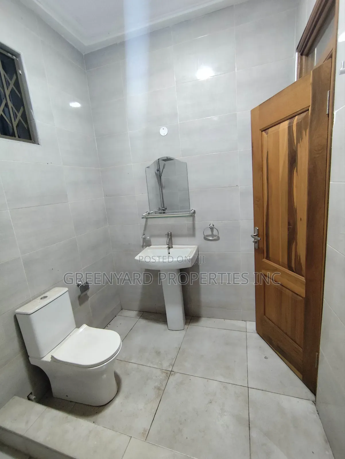 3bdrm Apartment in American House, East Legon for rent