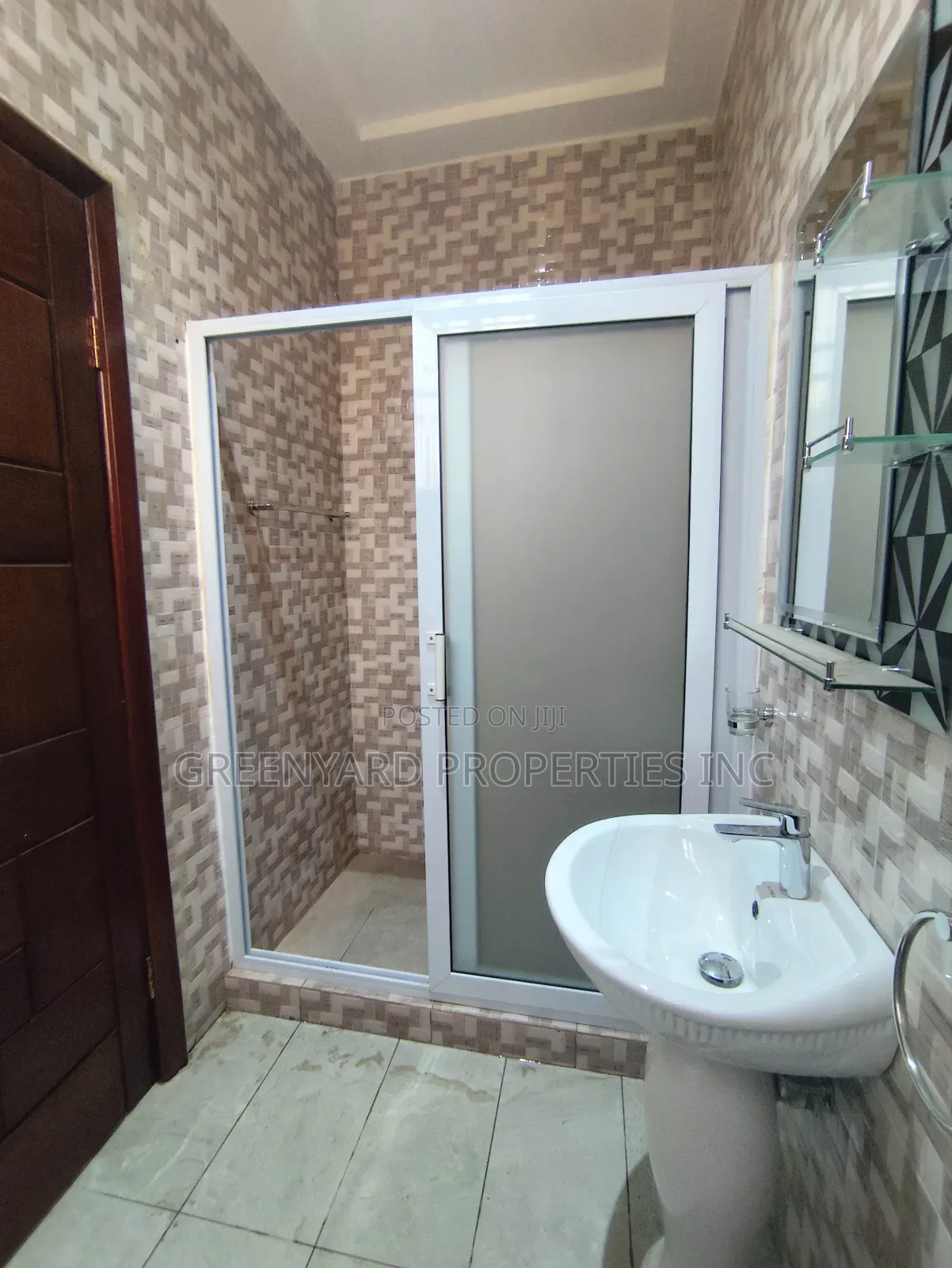 1bdrm Townhouse / Terrace in Adjiringanor, East Legon for rent