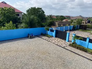 5bdrm Maisonette in Amasaman for sale