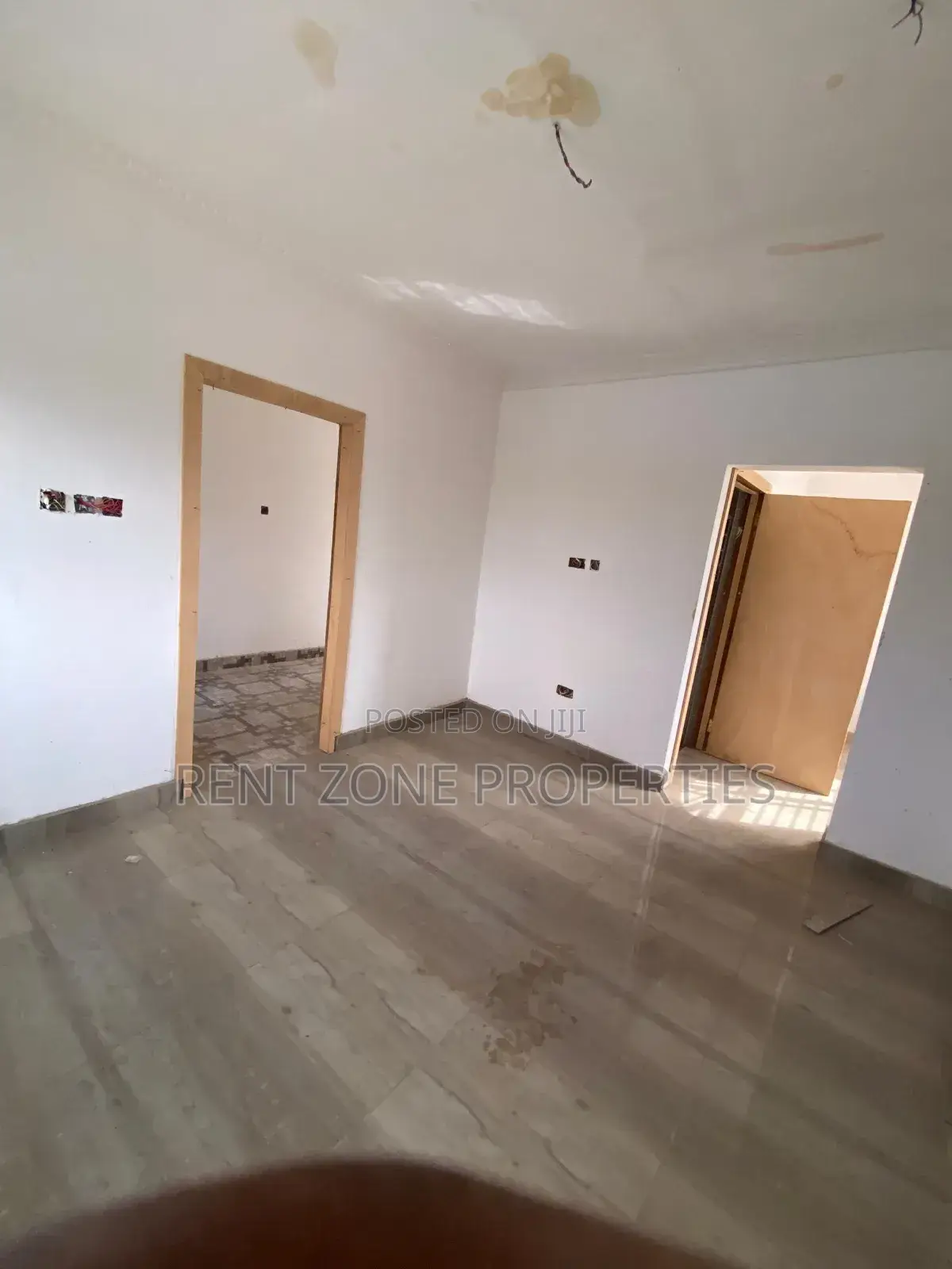 5bdrm Maisonette in Amasaman for sale