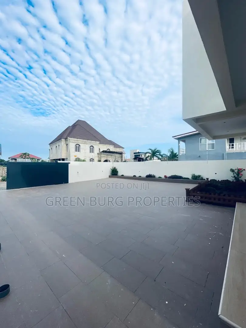 4bdrm House in Green, East Legon for sale