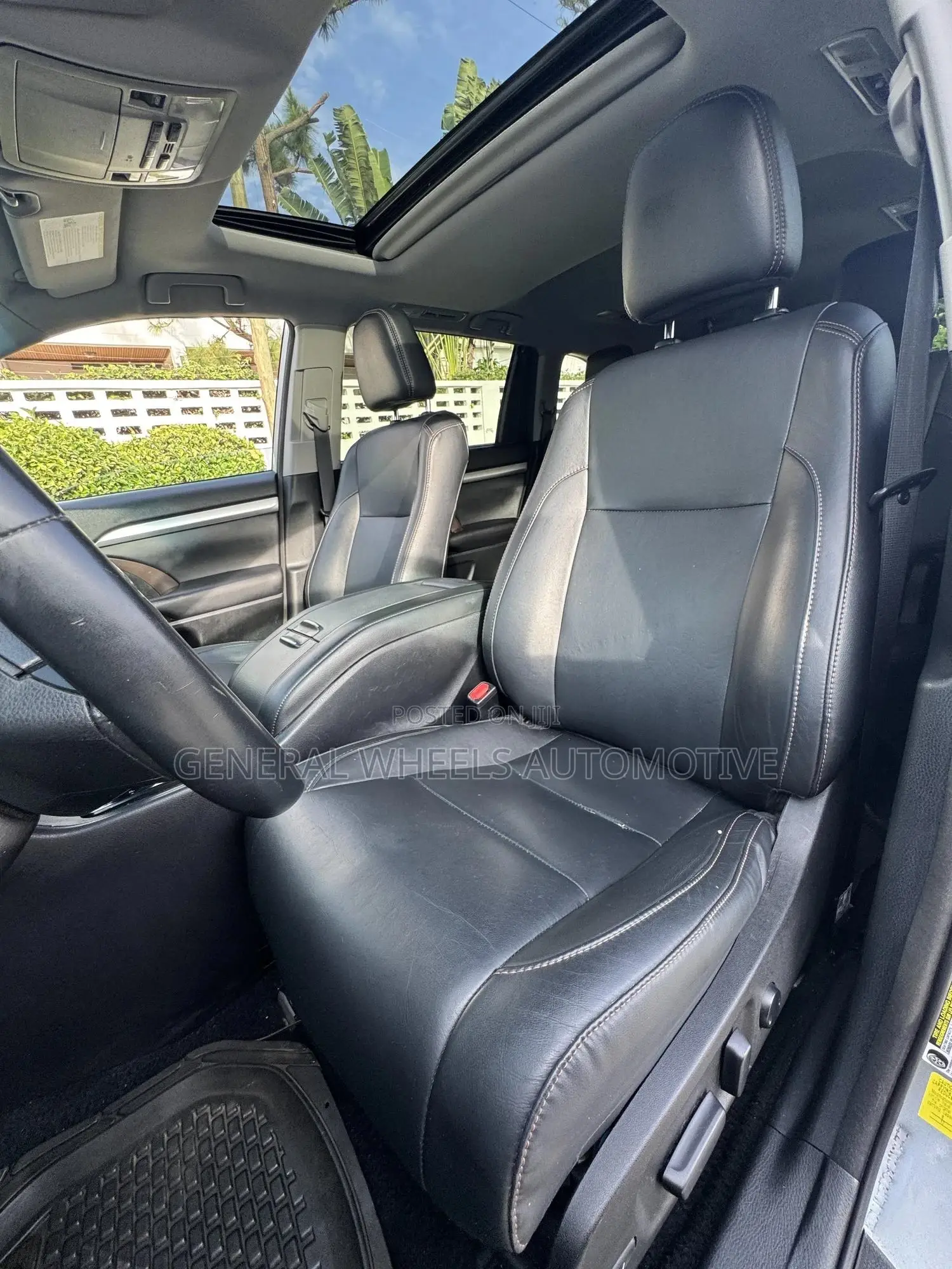 Toyota Highlander XLE 4x4 V6 (3.5L 6cyl 8A) 2018 Silver