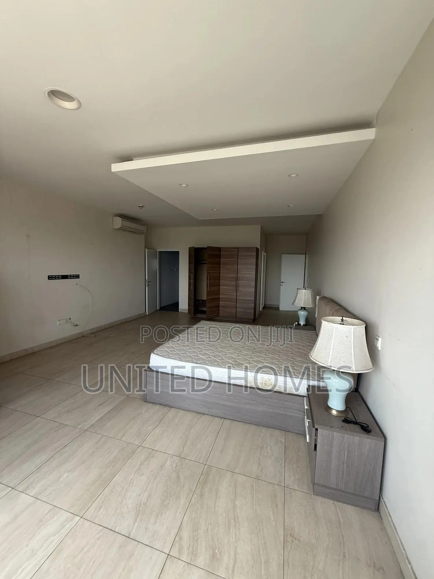 Furnished 3bdrm Penthouse in Ridge for rent