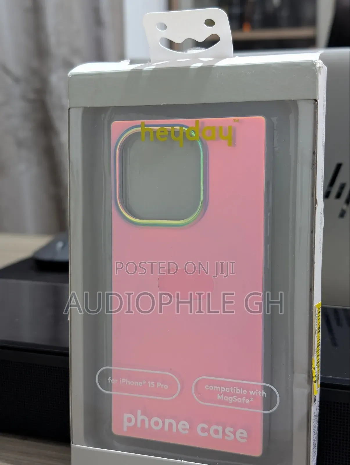 Heyday Apple iPhone 15 Pro Feminine Glow Case With Magsafe