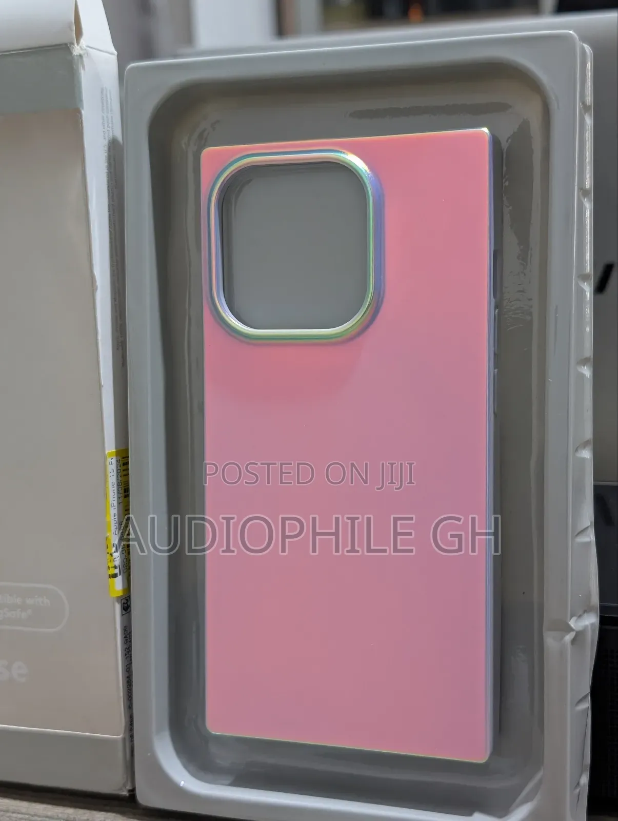 Heyday Apple iPhone 15 Pro Feminine Glow Case With Magsafe