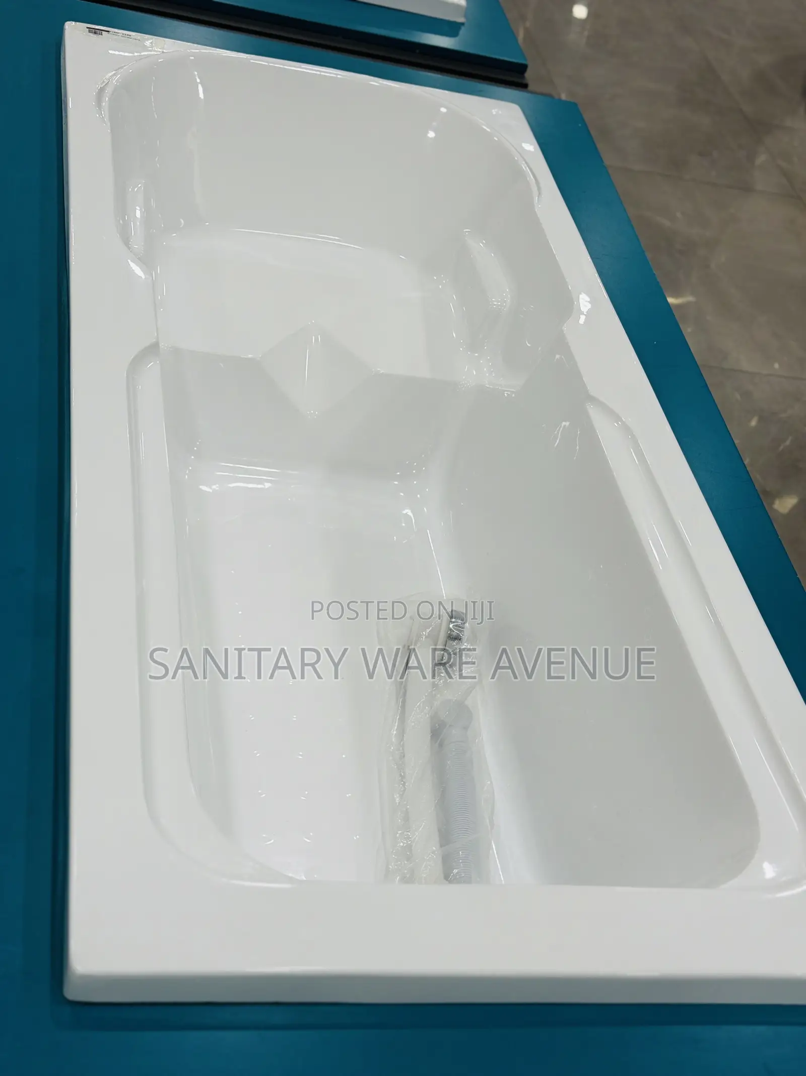 Block Bathtub _ Tiles Bathtub