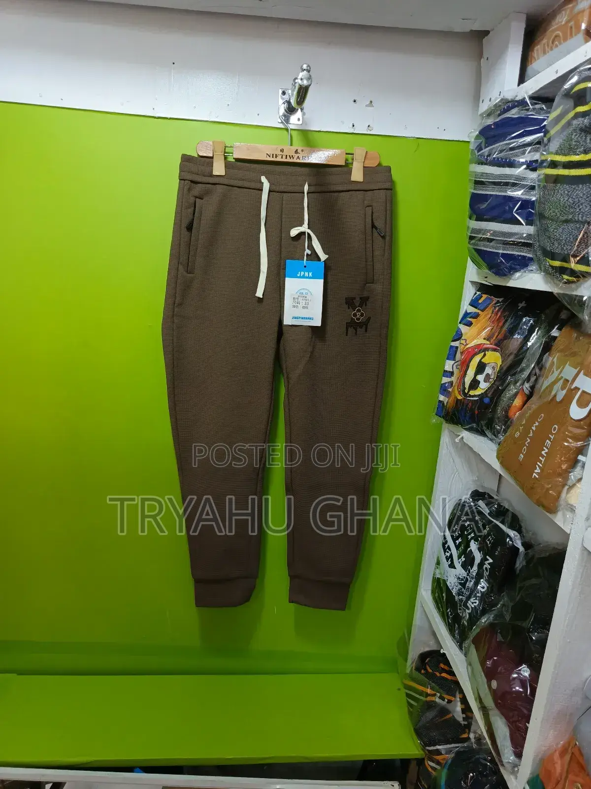 Every Day Louis Vuitton Joggers/Shop Now At Tryahu, Size 33