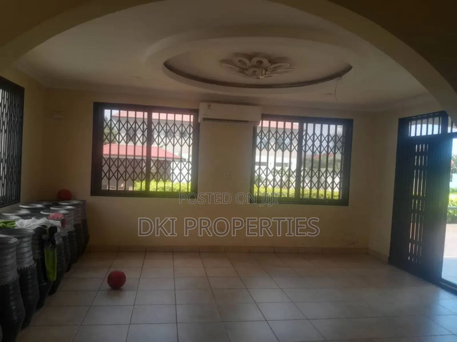 8bdrm House in Dki Properties, Community 25 for sale