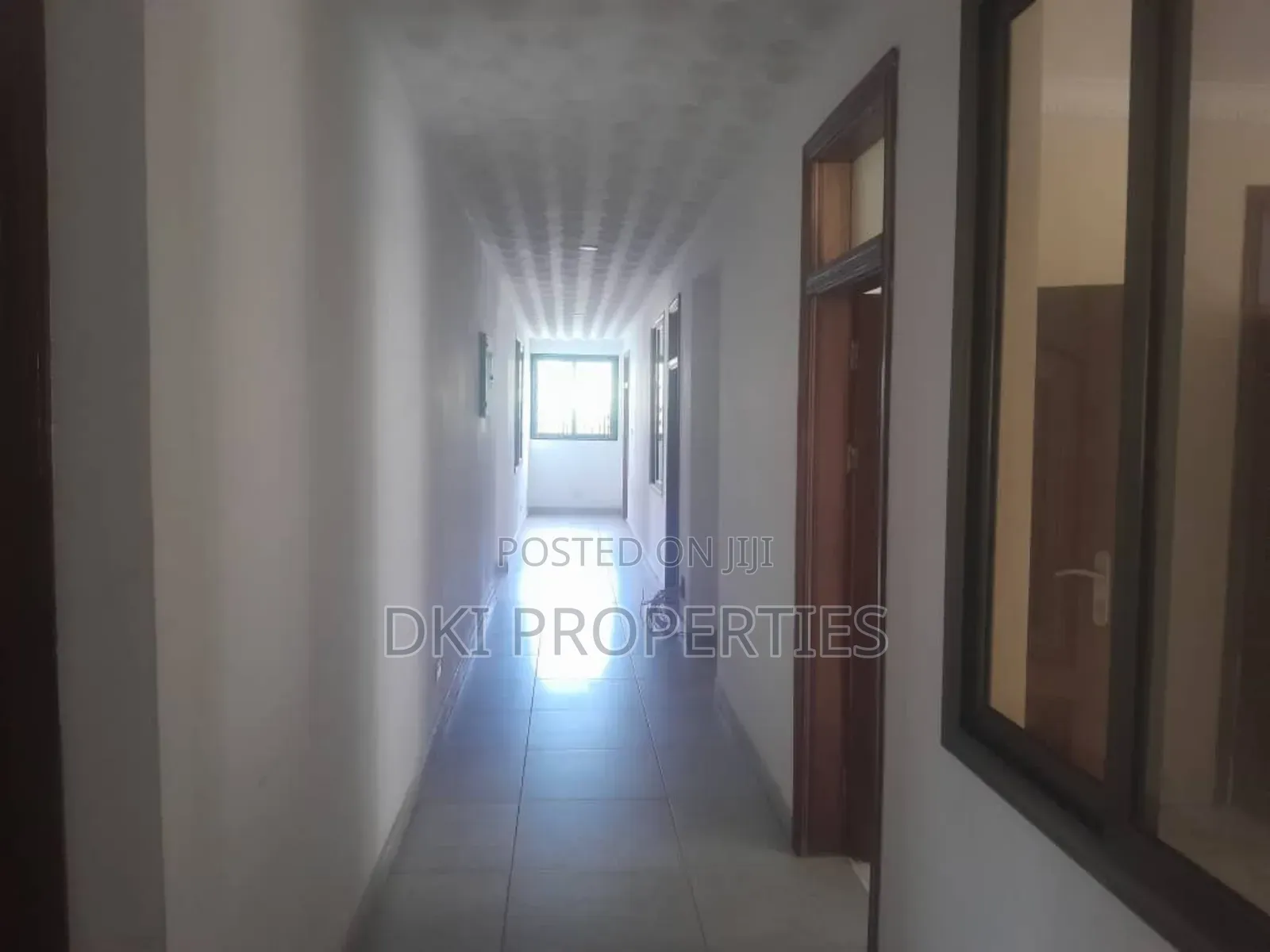 8bdrm House in Dki Properties, Community 25 for sale