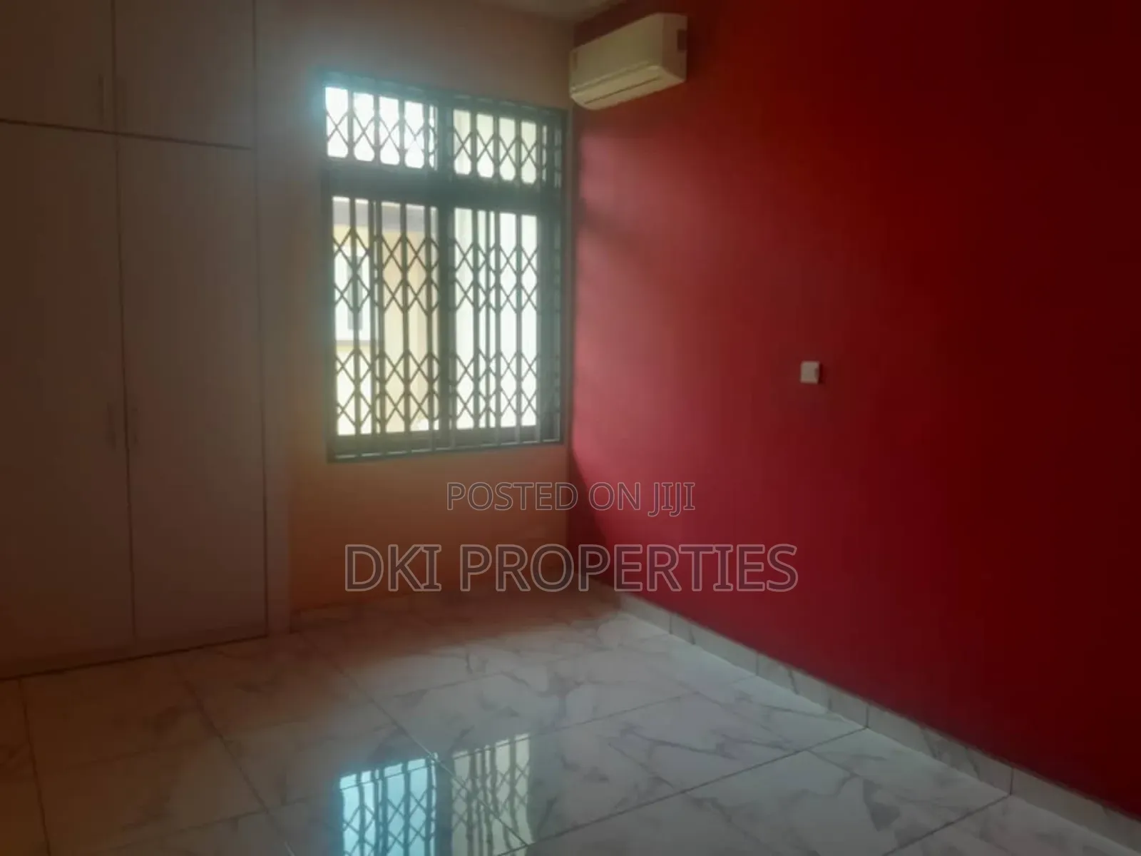 8bdrm House in Dki Properties, Community 25 for sale