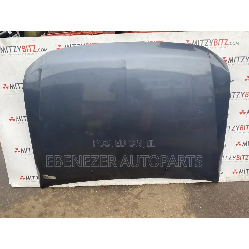 Mitsubishi Pajero Bonnet Hood