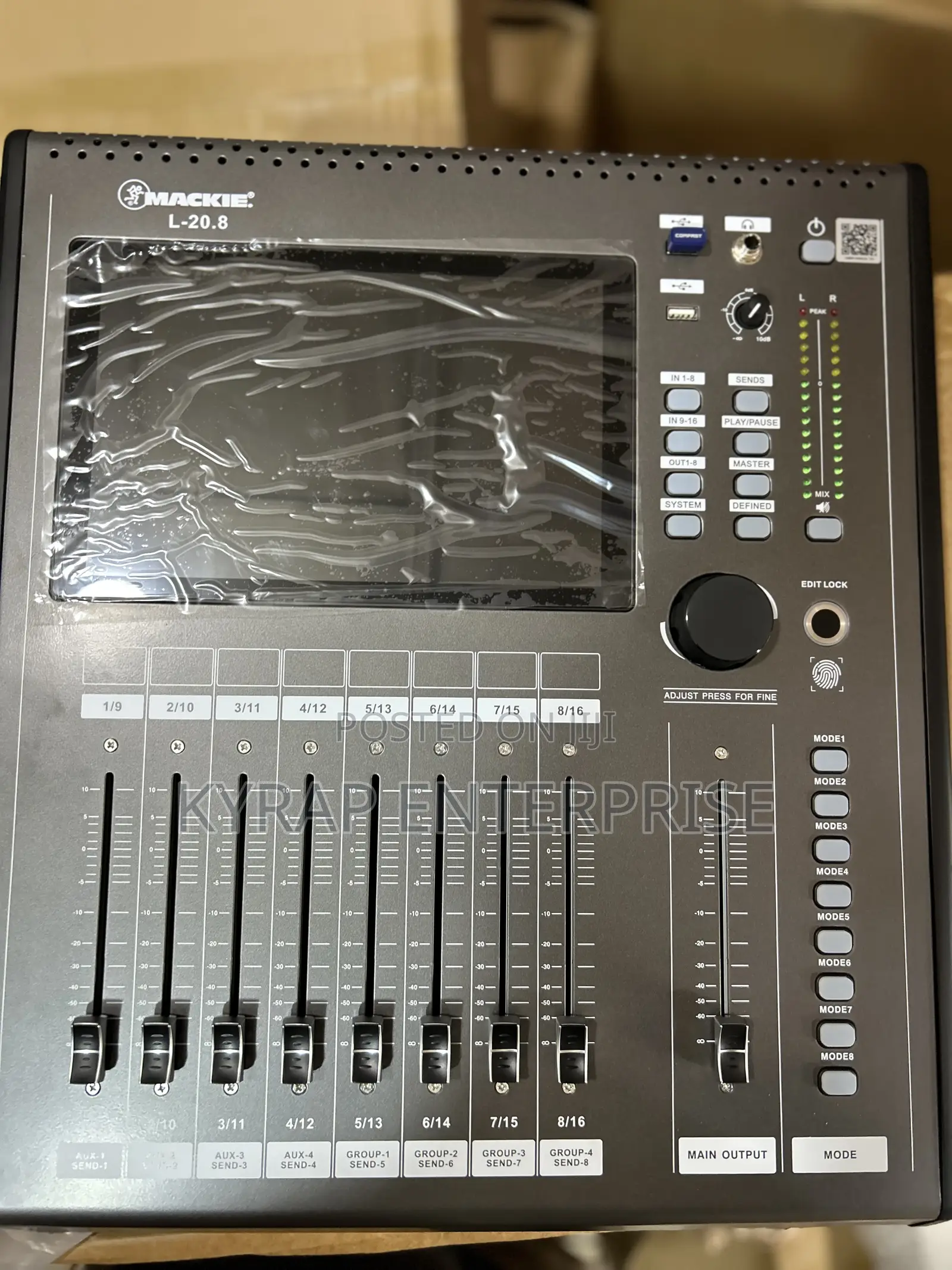 Mackie L20.8 Digital Mixer