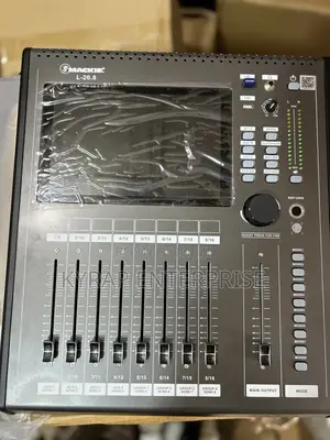 Mackie L20.8 Digital Mixer