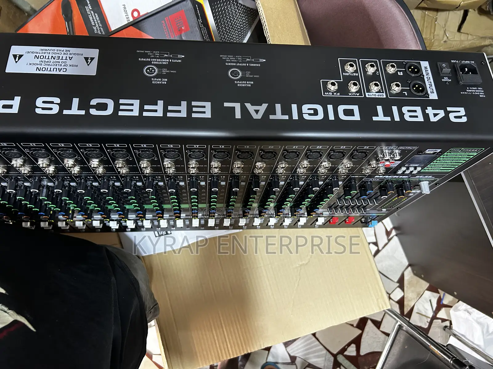 Mackie Be-26 Mixer