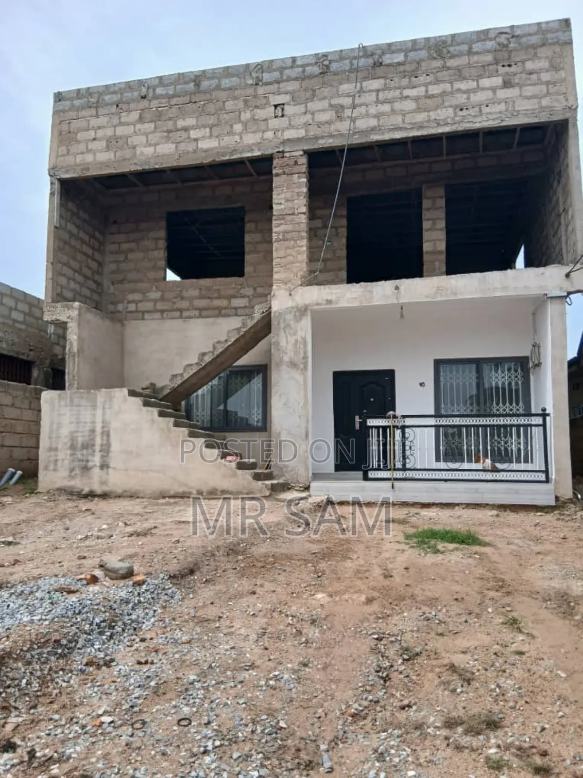 4bdrm House in Red-Top, West Hills Mall Area for sale