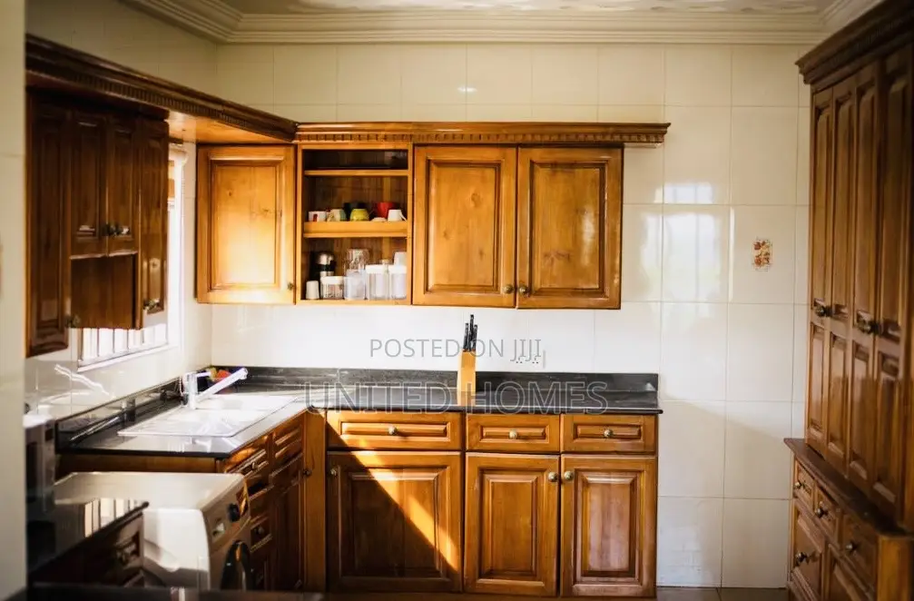 Furnished 5bdrm House in MacCharty Hills for rent