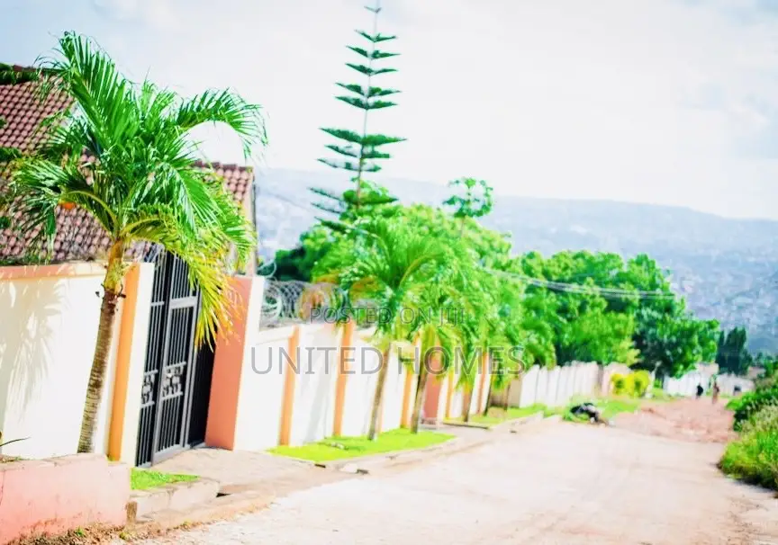 Furnished 5bdrm House in MacCharty Hills for rent