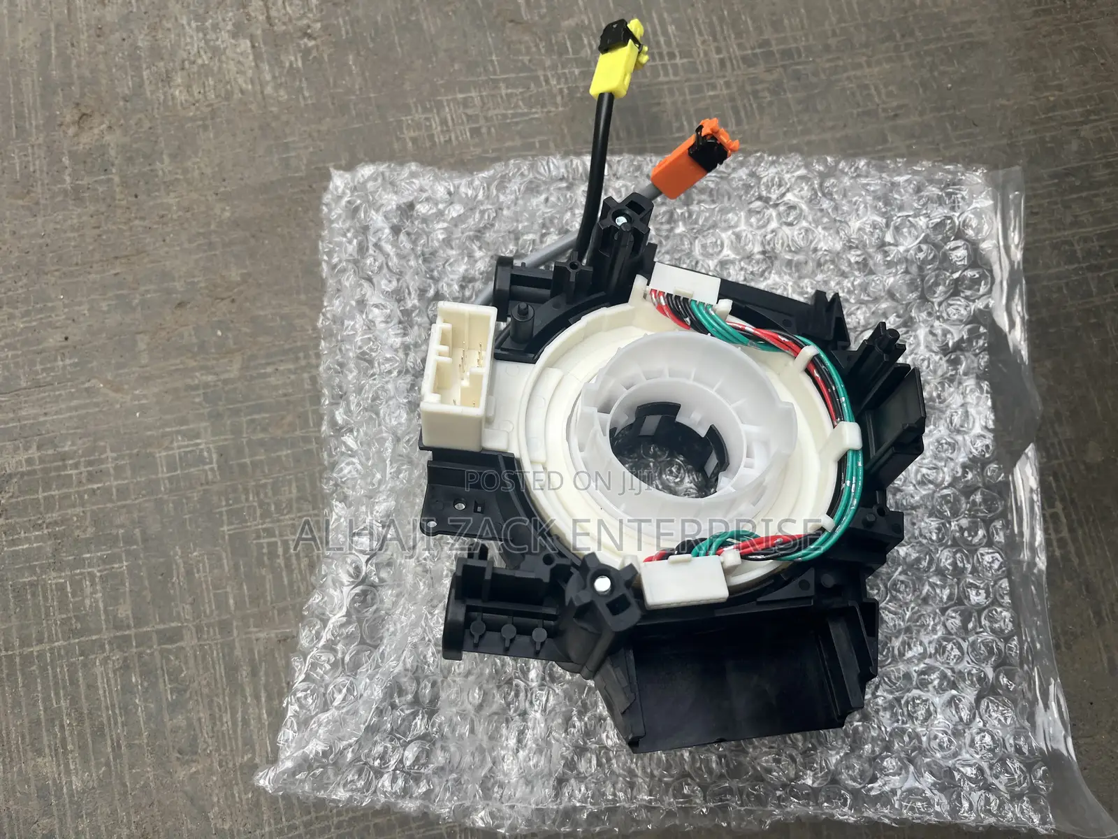 Nissan Rouge Horn Plate (Spiral Cord )