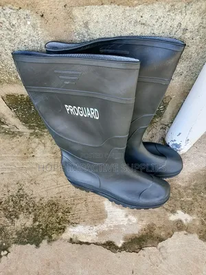 Quality Rain Boots/Normal Wellington Boots.