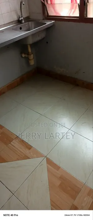 1bdrm Apartment in Dansoman Children for rent
