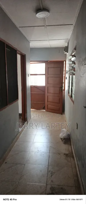 1bdrm Apartment in Dansoman Children for rent