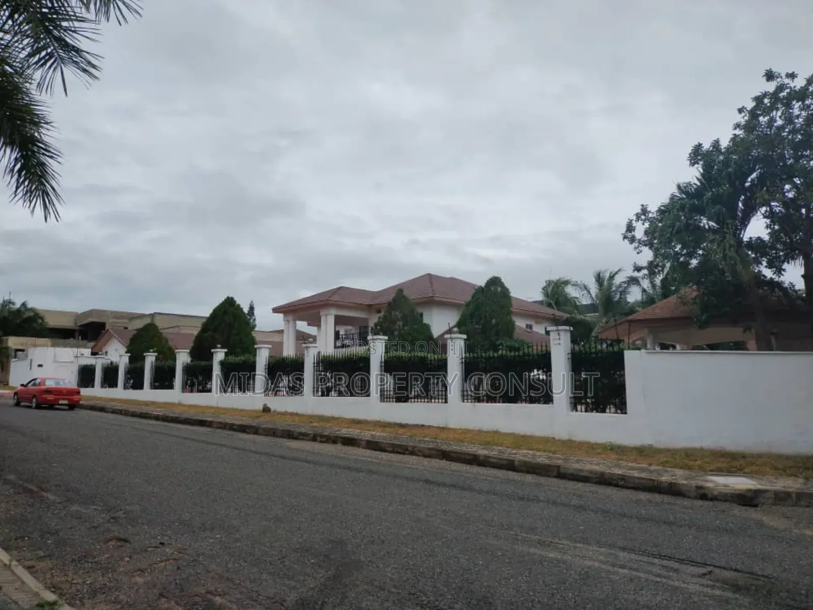 5bdrm House in Airport for sale