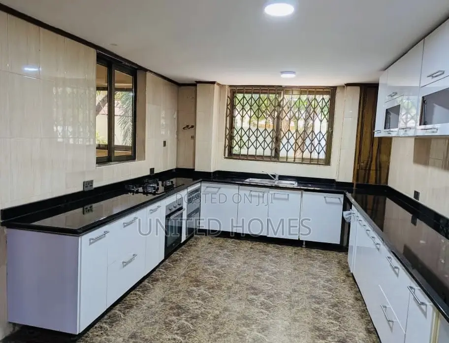 8 Bedrooms for Rent at Cantonment