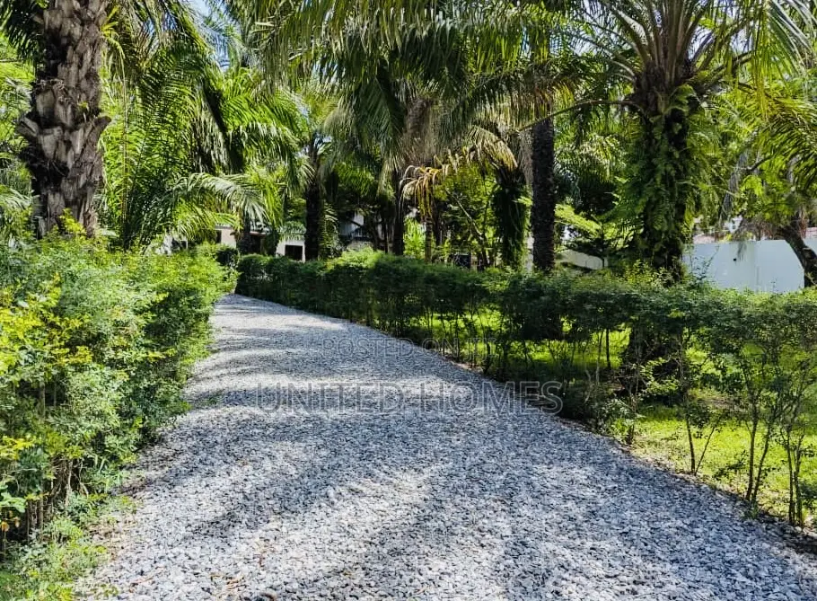 8 Bedrooms for Rent at Cantonment