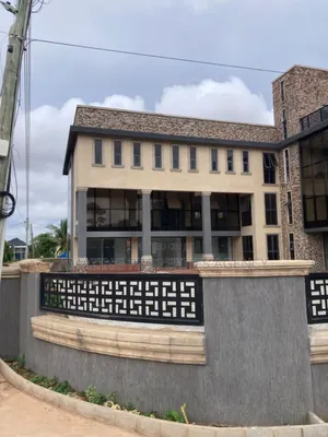 Office Complex for Sale at Hatso