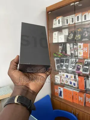 New Samsung Galaxy S10 Plus 128 GB Black