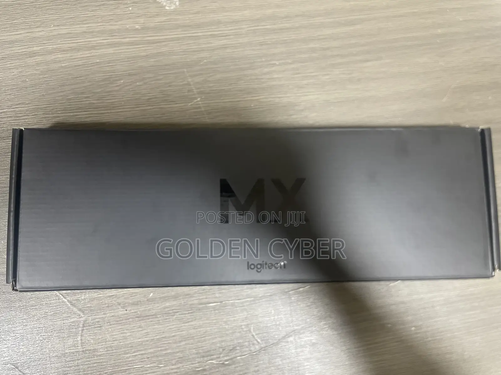 Logitech Mx Keys (French) + Palm Rest
