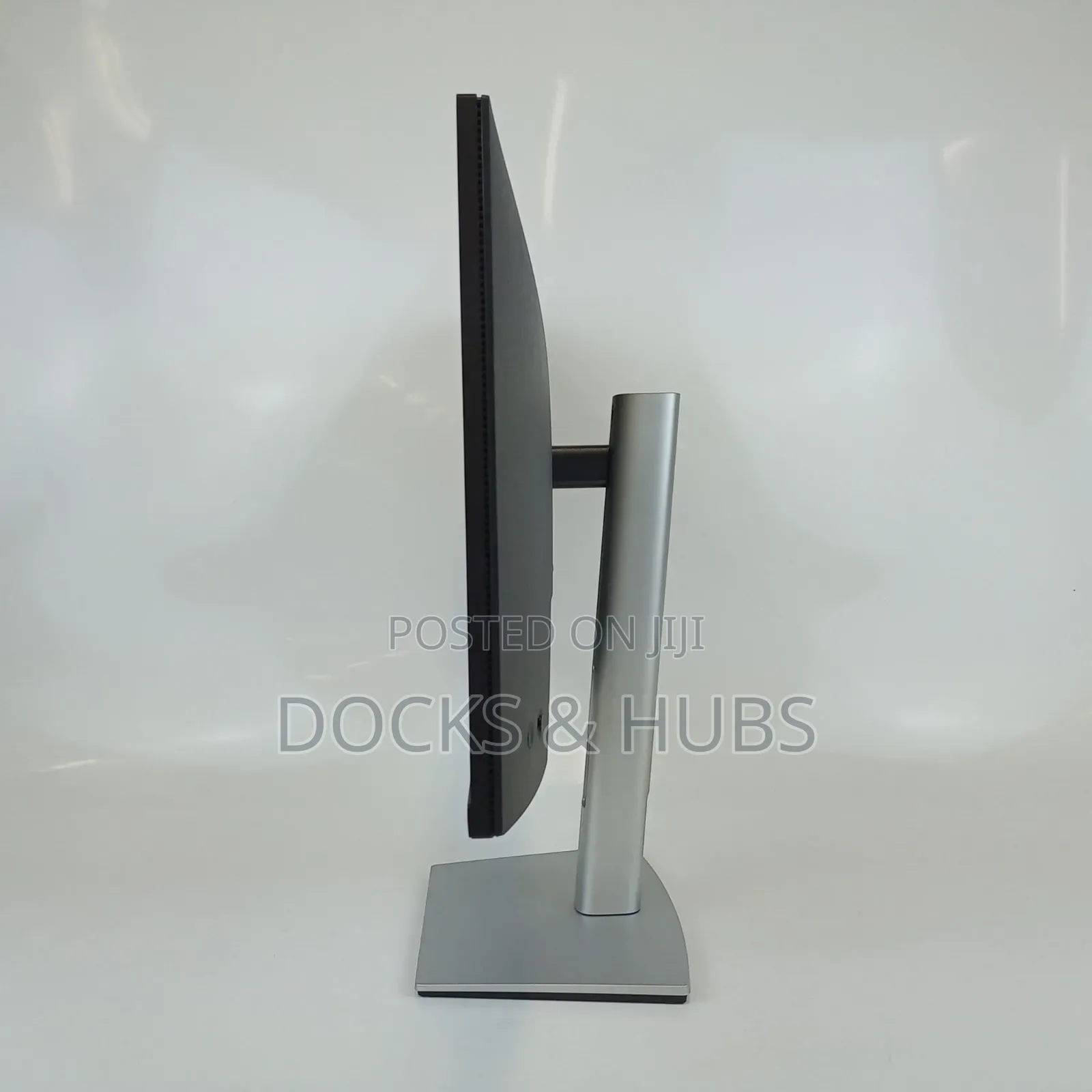 Dell 24" Usb-C Hub Monitor With Comfortview Plus - P2422he